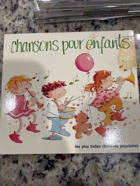 Chansons pour enfants - Pink Illustrated Children's Song Book